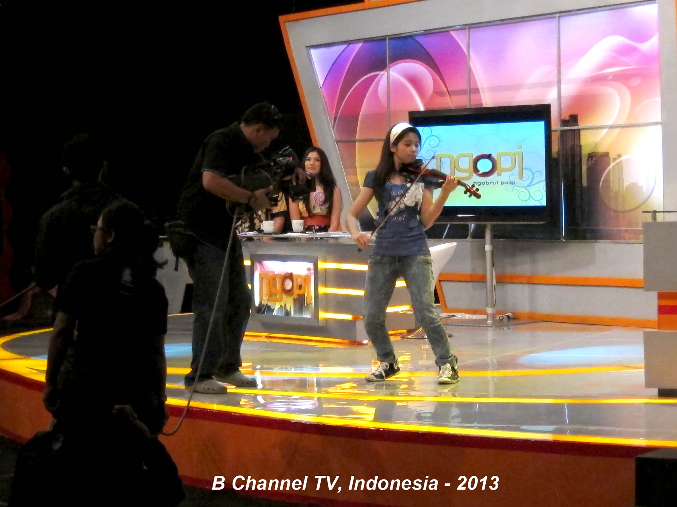 06-b-channel-2013/b-channel-2013-1.jpg
